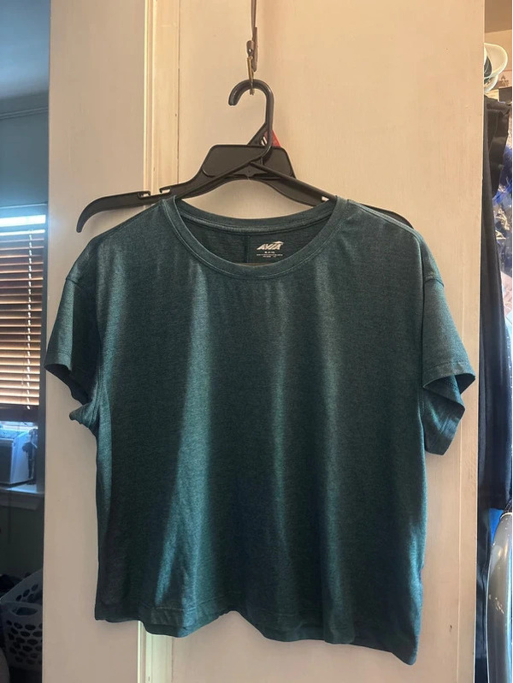 Avia medium green shirt